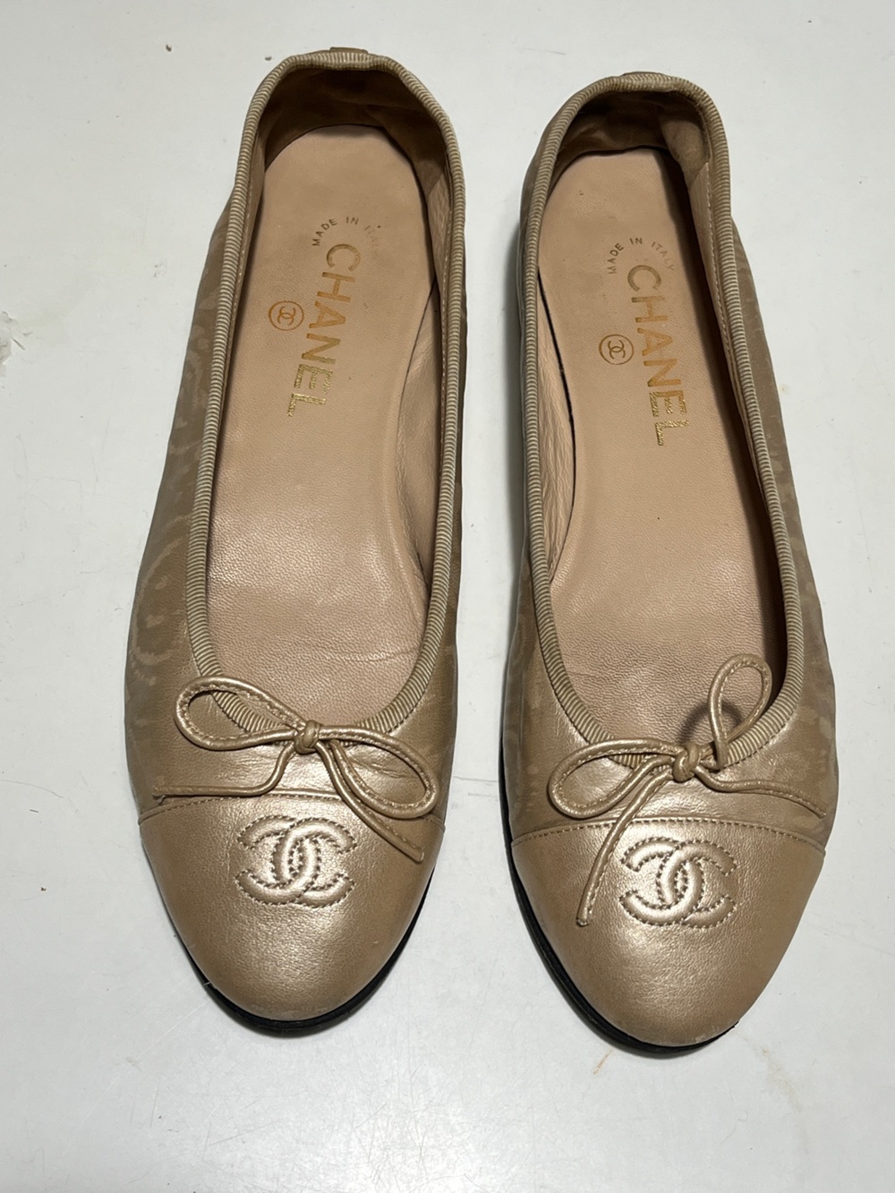 Chanel Metallic gold Nude Ballet Flats